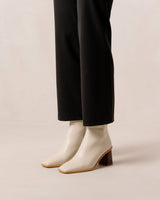 West Vintage - Ivory Leather Boots